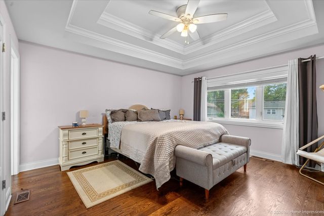 10132 S Keeler Avenue, Oak Lawn, IL 60453