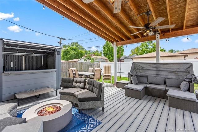 10132 S Keeler Avenue, Oak Lawn, IL 60453