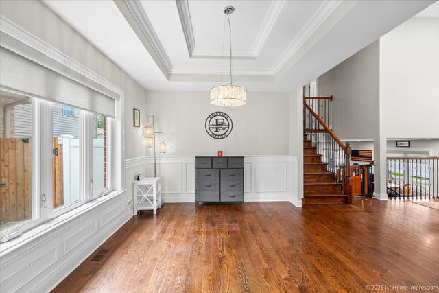 10132 S Keeler Avenue, Oak Lawn, IL 60453
