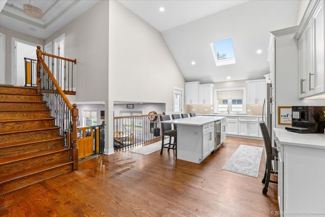 10132 S Keeler Avenue, Oak Lawn, IL 60453