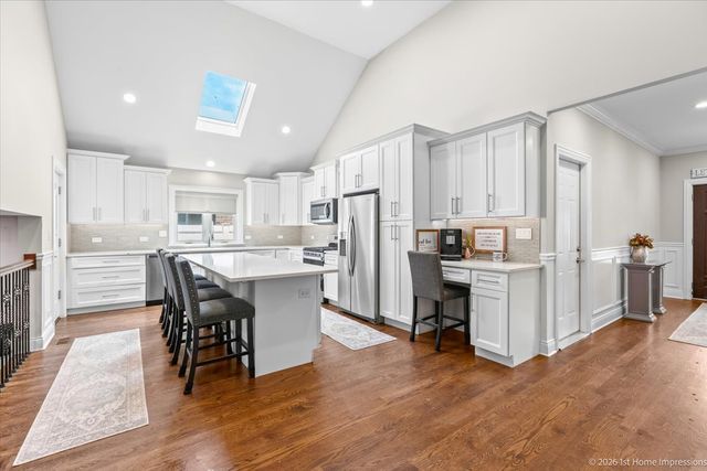 10132 S Keeler Avenue, Oak Lawn, IL 60453
