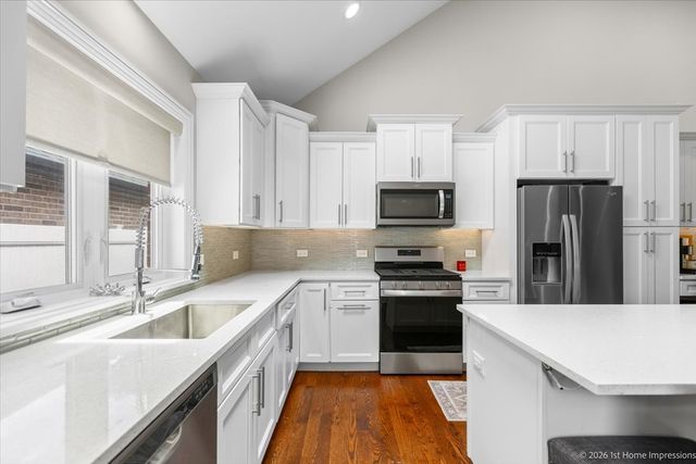 10132 S Keeler Avenue, Oak Lawn, IL 60453
