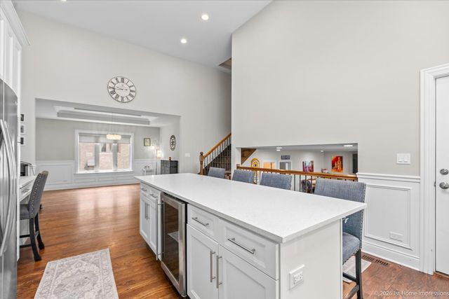 10132 S Keeler Avenue, Oak Lawn, IL 60453