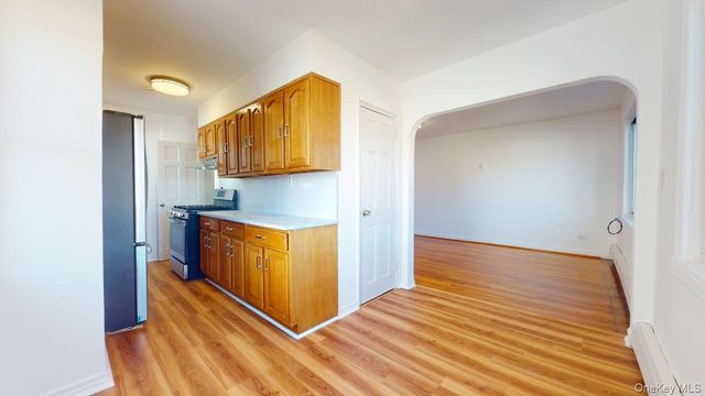 105-28 63rd Road 2, Forest Hills, NY 11375