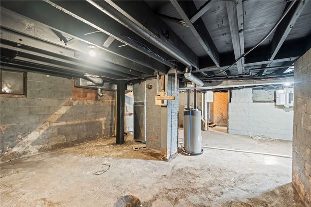 2135 Columbus Road, Springfield, OH 45503