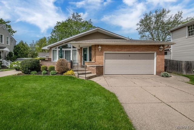 78 Snug Haven Court, Tonawanda, NY 14150