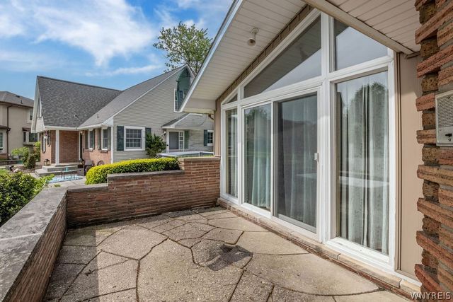 78 Snug Haven Court, Tonawanda, NY 14150