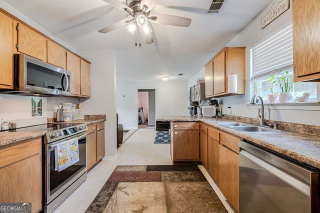196 Walker Drive, Guyton, GA 31312