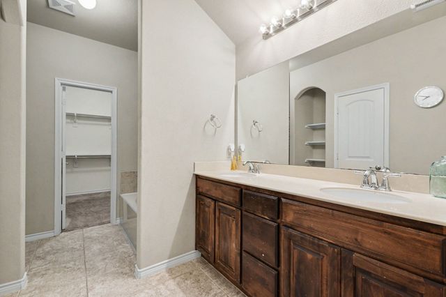 231 Orbit Drive, Lavon, TX 75166