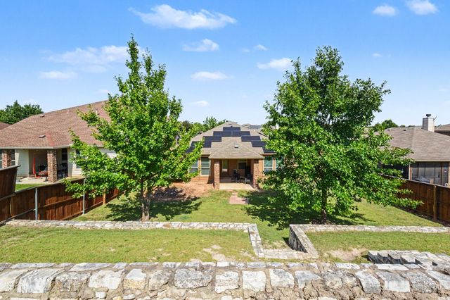 231 Orbit Drive, Lavon, TX 75166