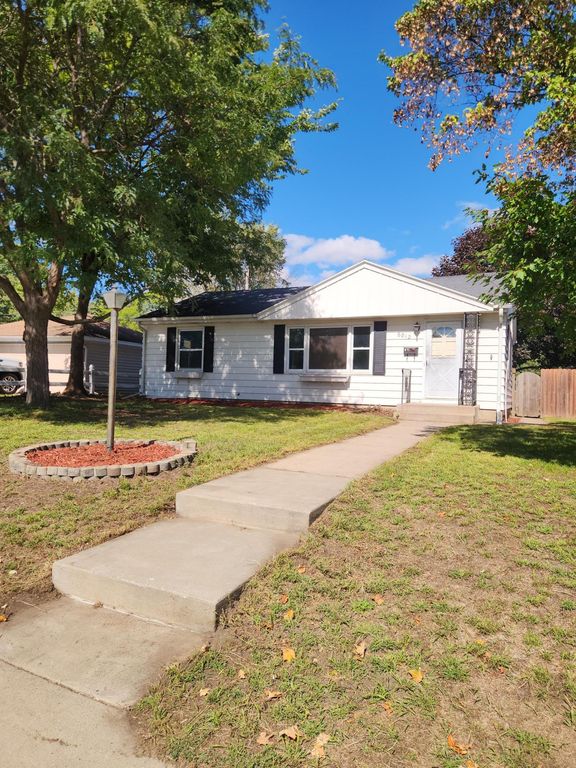 6812 Fairview Avenue N, Crystal, MN 55428 — exterior