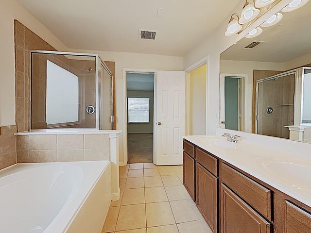 910 Doubletree Glen Drive, Houston, TX 77073