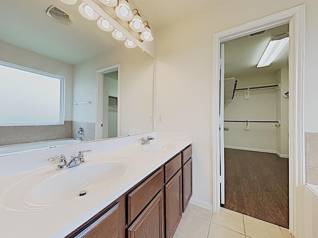 910 Doubletree Glen Drive, Houston, TX 77073