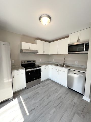 1521 W Knollwood Cir Apt B, Clarksville, TN 37043