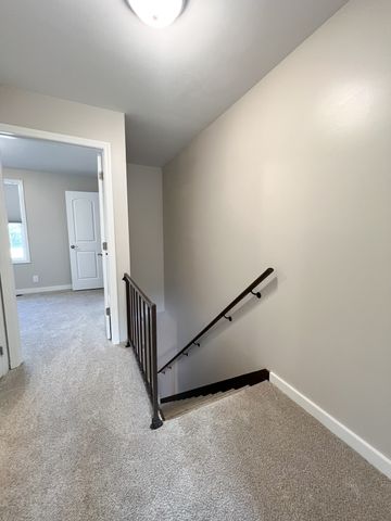 1521 W Knollwood Cir Apt B, Clarksville, TN 37043
