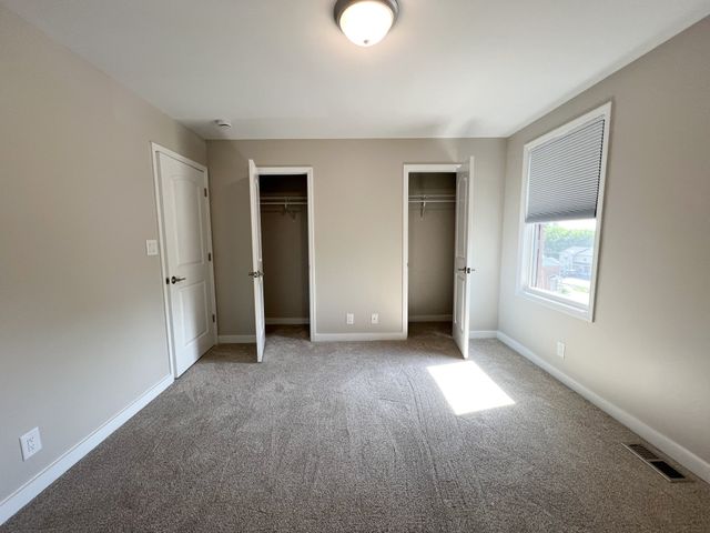1521 W Knollwood Cir Apt B, Clarksville, TN 37043