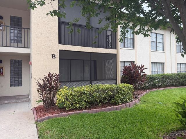 3380 CRYSTAL COURT E B, Palm Harbor, FL 34685