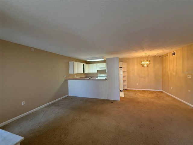 3380 CRYSTAL COURT E B, Palm Harbor, FL 34685