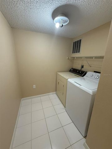 3380 CRYSTAL COURT E B, Palm Harbor, FL 34685