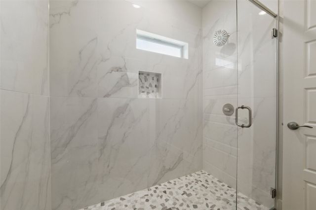 107 W Stagecoach Trail, Weatherford, TX 76085