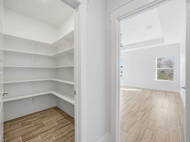 107 W Stagecoach Trail, Weatherford, TX 76085