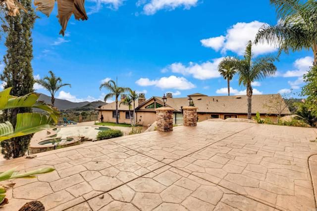 1426 Hidden Mesa View Drive, El Cajon, CA 92019