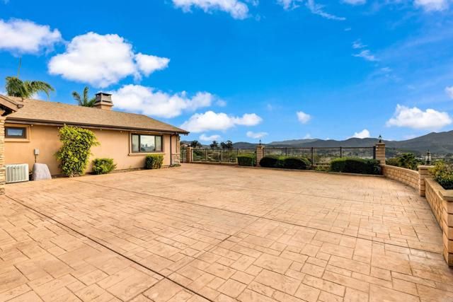 1426 Hidden Mesa View Drive, El Cajon, CA 92019