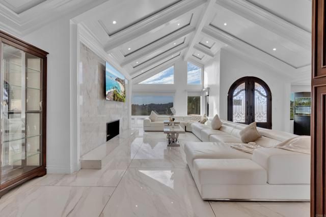 1426 Hidden Mesa View Drive, El Cajon, CA 92019