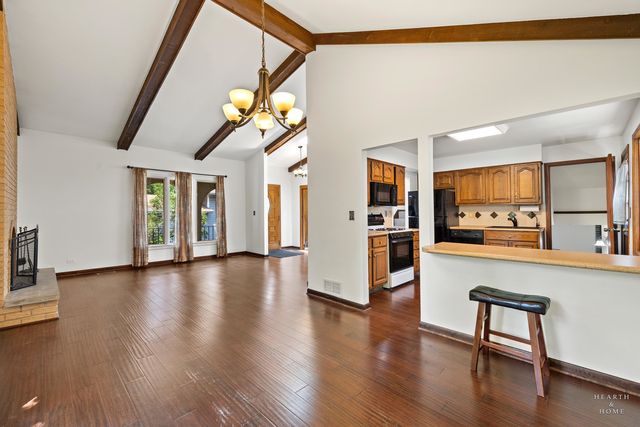 294 Apache Trail, Lake In The Hills, IL 60156