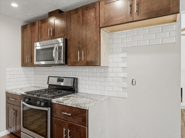 6676 N Wolters Avenue, Fresno, CA 93710