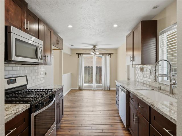 6676 N Wolters Avenue, Fresno, CA 93710