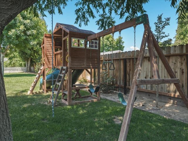 6676 N Wolters Avenue, Fresno, CA 93710