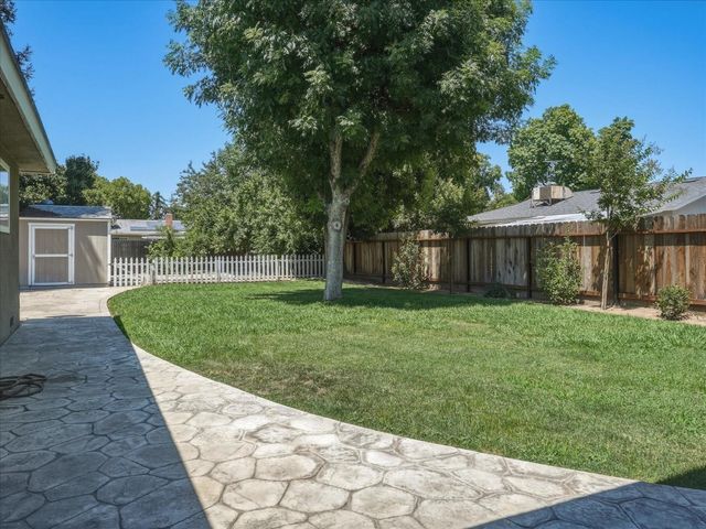 6676 N Wolters Avenue, Fresno, CA 93710
