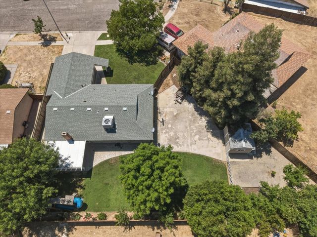 6676 N Wolters Avenue, Fresno, CA 93710