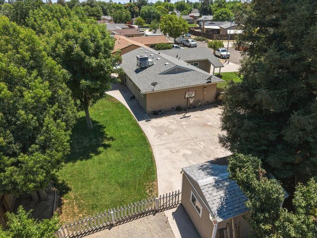 6676 N Wolters Avenue, Fresno, CA 93710