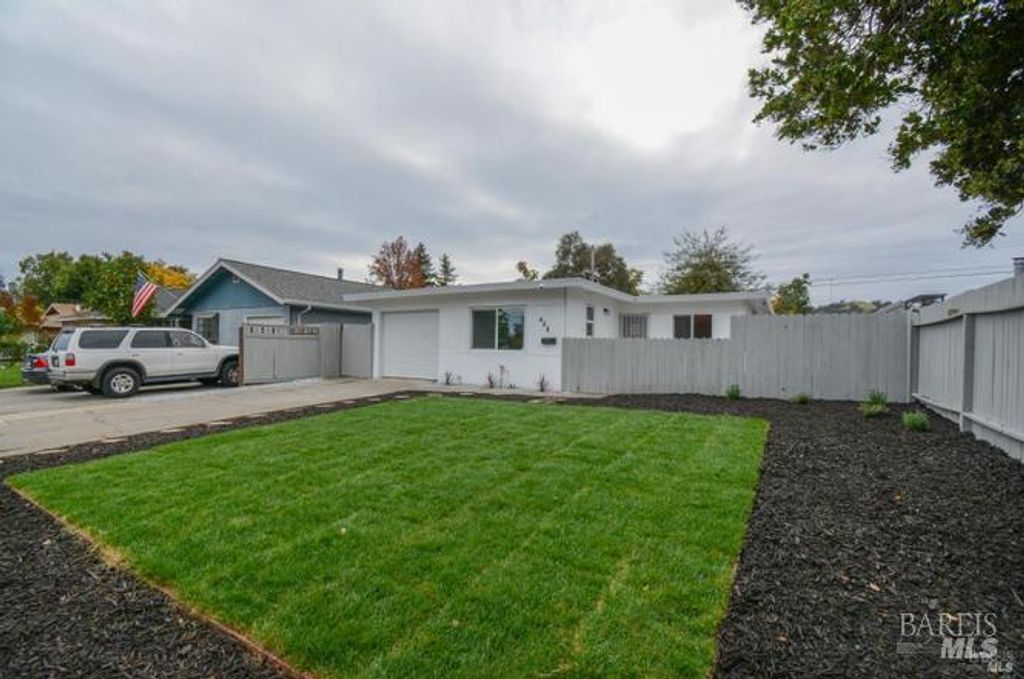 456 Lovers Ln, Vacaville, CA 95688