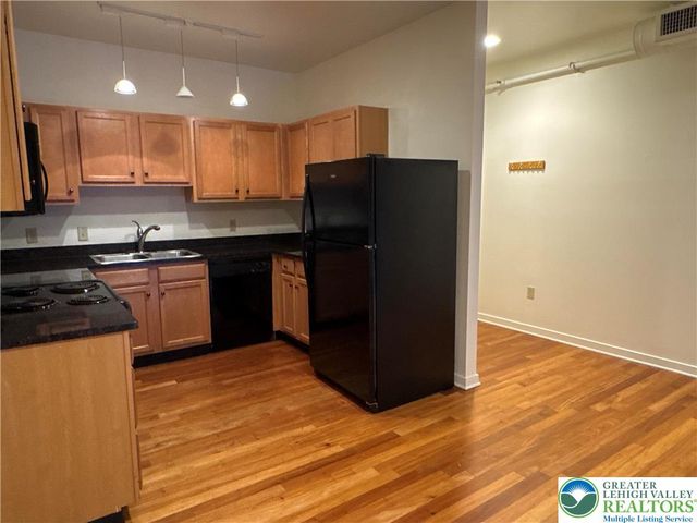 11 West 2nd Street 381, Bethlehem City, PA 18015