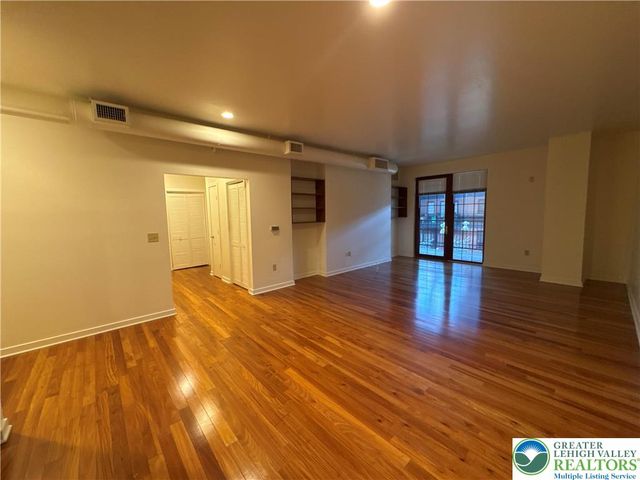 11 West 2nd Street 381, Bethlehem City, PA 18015