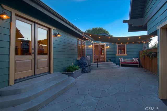 330 Colleen Place, Costa Mesa, CA 92627