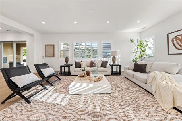 1592 Sunset View, Lake Forest, CA 92679