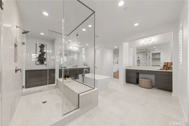 1592 Sunset View, Lake Forest, CA 92679