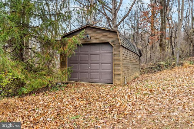 7442 DOGWOOD LN, Middletown, MD 21769