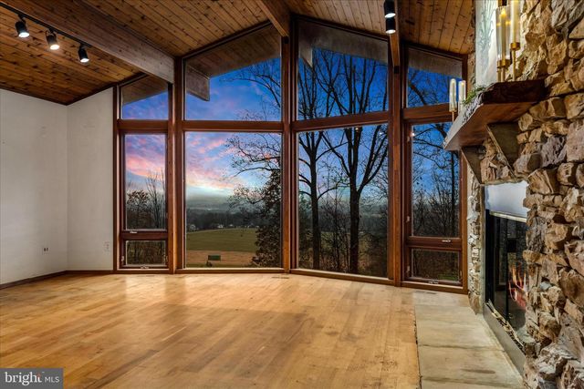 7442 DOGWOOD LN, Middletown, MD 21769