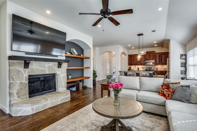 1812 Southridge Drive, Van Alstyne, TX 75495