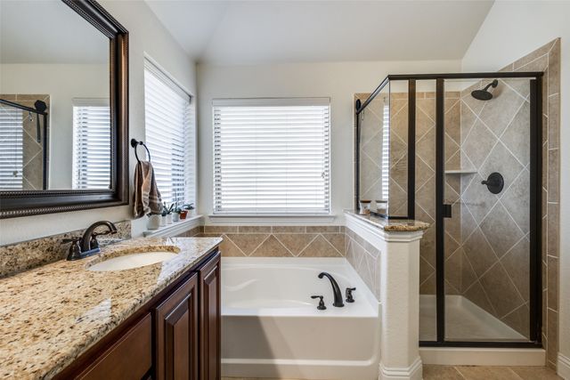 1812 Southridge Drive, Van Alstyne, TX 75495