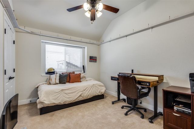 1812 Southridge Drive, Van Alstyne, TX 75495