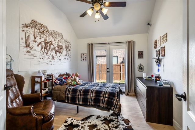 1812 Southridge Drive, Van Alstyne, TX 75495