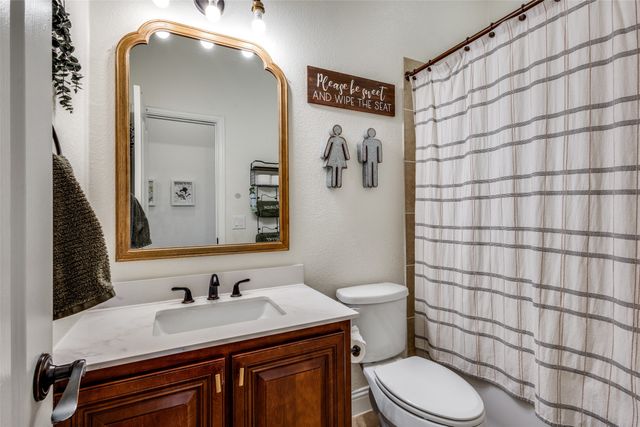 1812 Southridge Drive, Van Alstyne, TX 75495