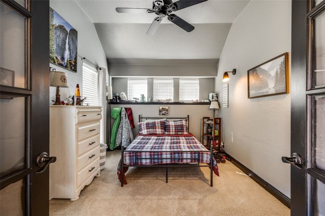 1812 Southridge Drive, Van Alstyne, TX 75495