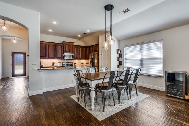 1812 Southridge Drive, Van Alstyne, TX 75495